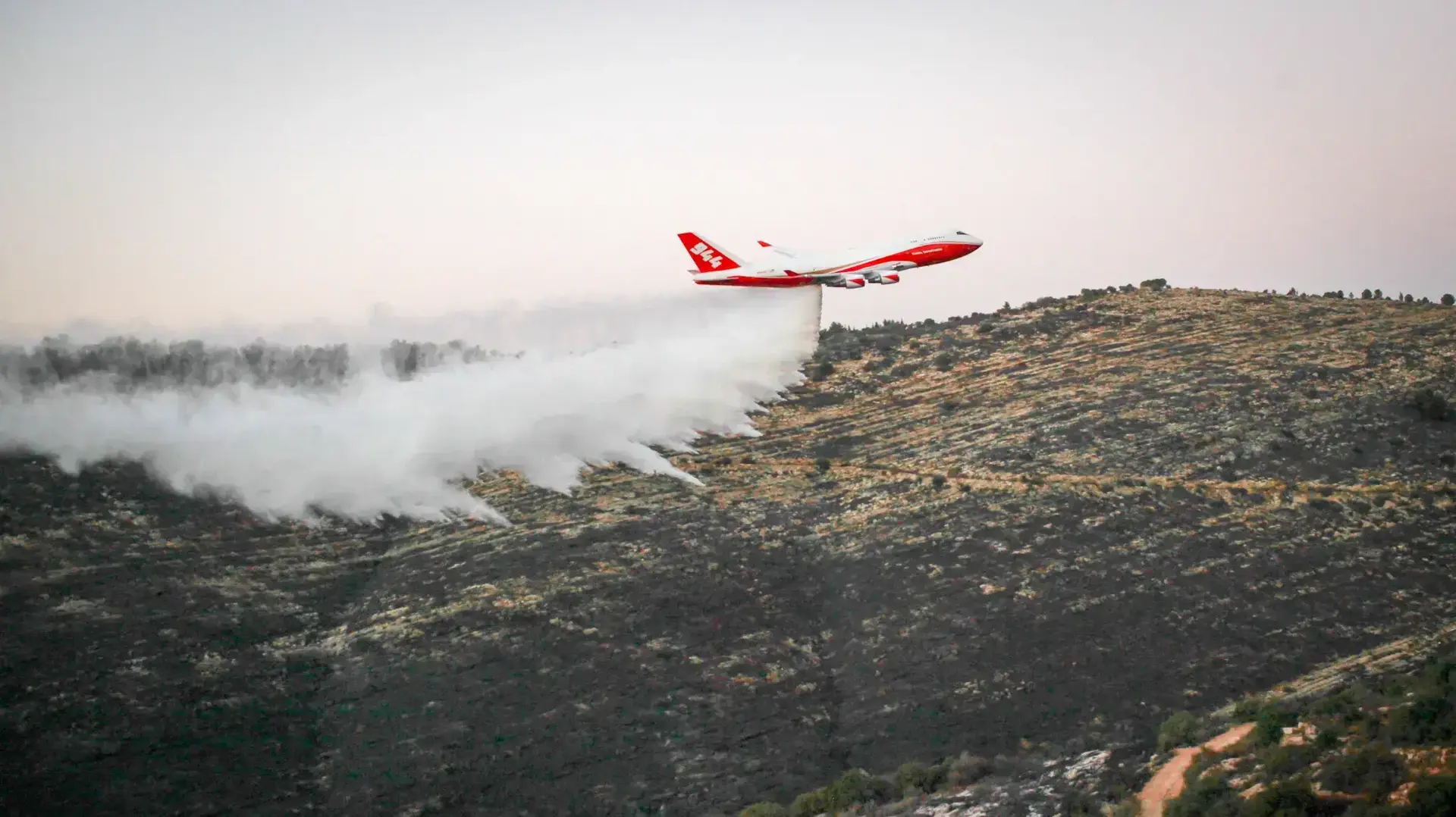 מטוס הסופרטנקר האמריקאי מעל היישוב נטף, 26 בנובמבר 2016 מטוס הסופרטנקר האמריקאי מעל היישוב נטף, 26 בנובמבר 2016