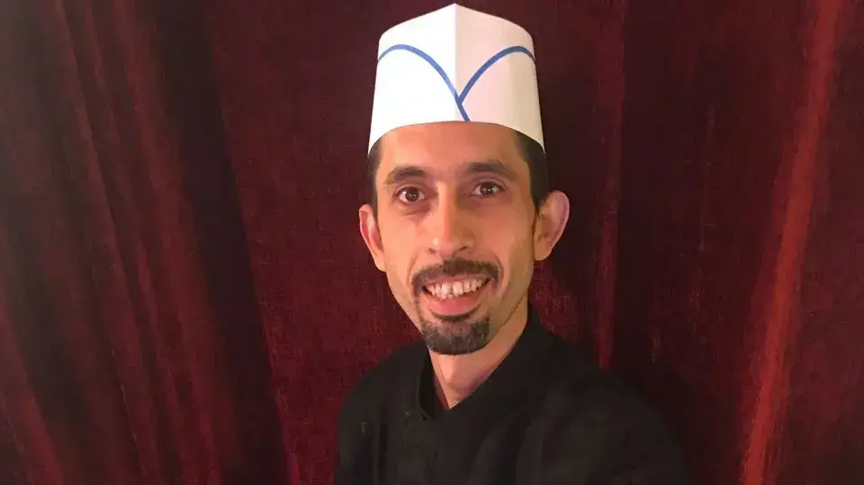 שף טארק אבו תאיה ממסעדת תשרין בנצרת שמגישה מנות טבעוניות, נובמבר 2016 שף טארק אבו תאיה ממסעדת תשרין בנצרת שמגישה מנות טבעוניות, נובמבר 2016