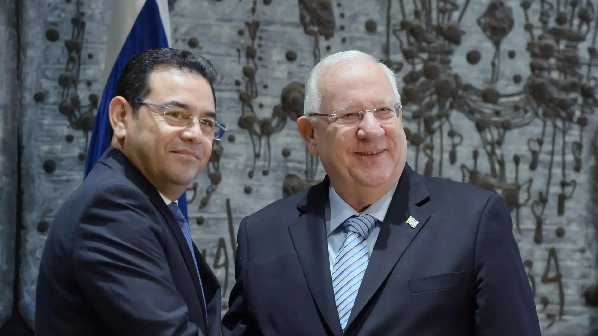 נשיא המדינה ראובן ריבלין ונשיא גואטמלה ג'ימי מוראלס. 28 בנובמבר 2016