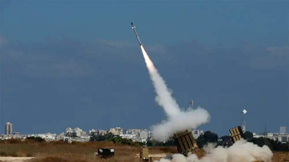 טיל יירוט נורה ממערכת כיפת ברזל באזור אשדוד במבצע "צוק איתן", יולי 2014 טיל יירוט נורה ממערכת כיפת ברזל באזור אשדוד במבצע "צוק איתן", יולי 2014