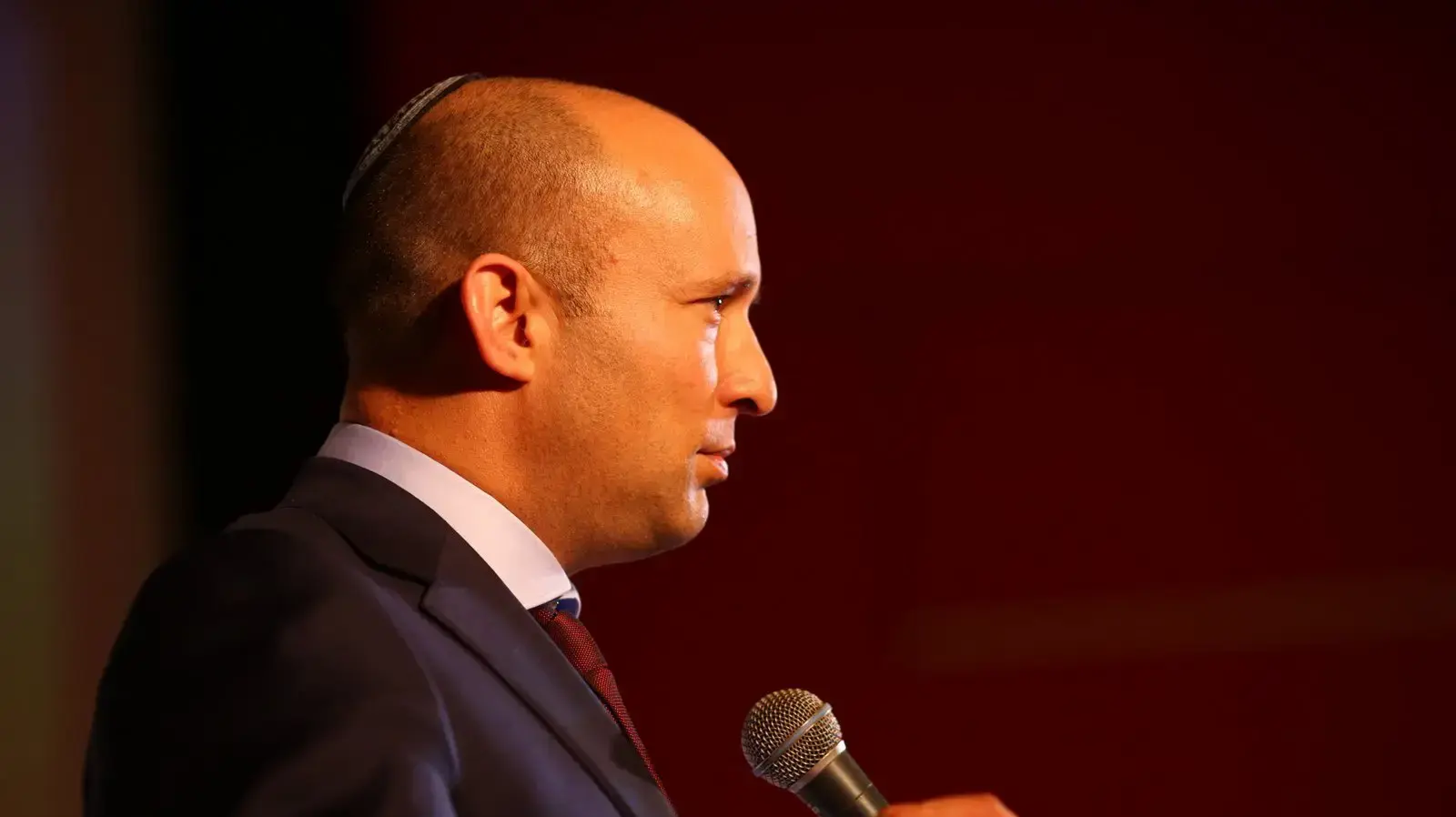 שר החינוך נפתלי בנט בכנס שדרות לחברה וכלכלה, סינמטק שדרות. נובמבר 2016 שר החינוך נפתלי בנט בכנס שדרות לחברה וכלכלה, סינמטק שדרות. נובמבר 2016