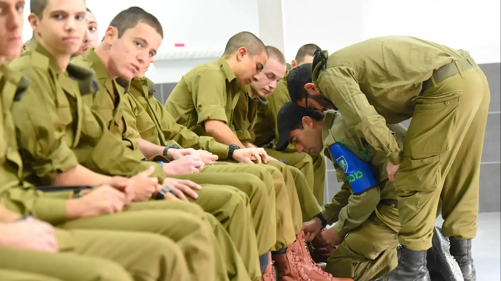 טירוני נובמבר 2016 של חטיבת הצנחנים בלשכת הגיוס בתל השומר, 27 בנובמבר 2016 טירוני נובמבר 2016 של חטיבת הצנחנים בלשכת הגיוס בתל השומר, 27 בנובמבר 2016
