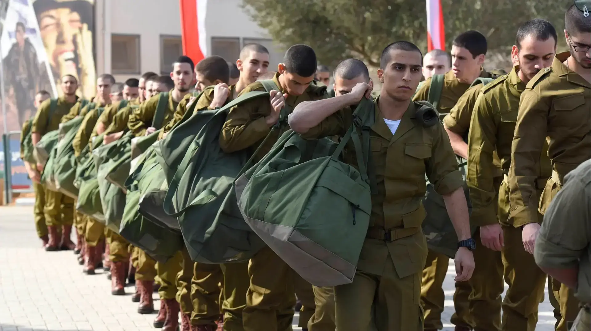 טירוני נובמבר 2016 של חטיבת הצנחנים בלשכת הגיוס בתל השומר, 27 בנובמבר 2016 טירוני נובמבר 2016 של חטיבת הצנחנים בלשכת הגיוס בתל השומר, 27 בנובמבר 2016