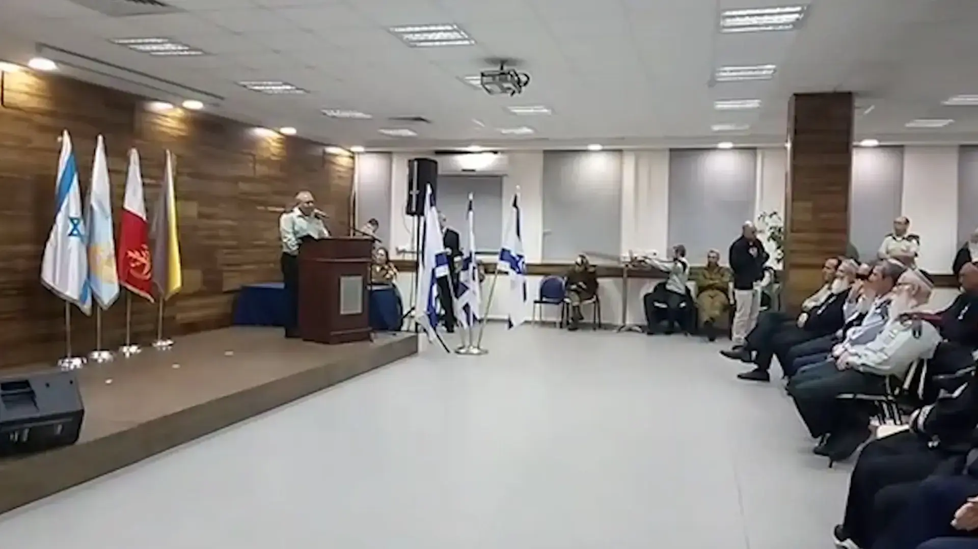 הרמטכ"ל בטקס החלפת הרב הצבאי: אף אחד עוד לא הכניס בנים ובנות לטנק, זה בדיון