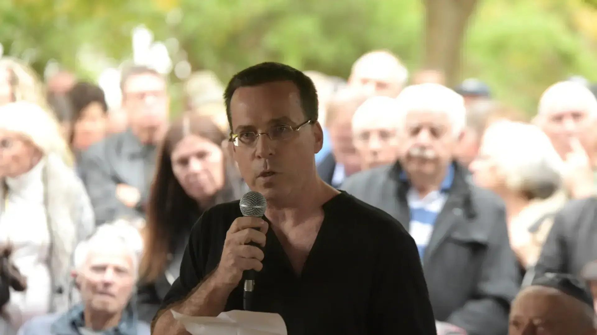 בנו של רן פקר תא"ל וטייס לשעבר בחיל אוויר בהלווייתו, 4 בדצמבר 2016 בנו של רן פקר תא"ל וטייס לשעבר בחיל אוויר בהלווייתו, 4 בדצמבר 2016