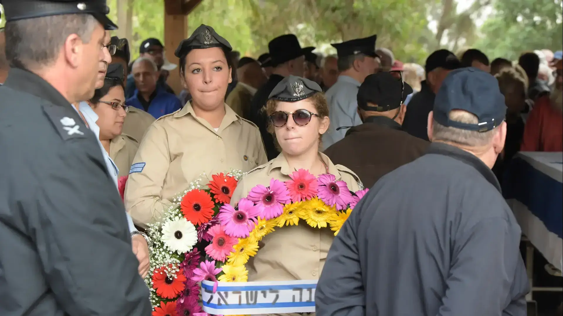 הלווייתו של רן פקר, תא"ל וטייס לשעבר בחיל האוויר בכפר ויתקין, 4 בדצמבר 2016 הלווייתו של רן פקר, תא"ל וטייס לשעבר בחיל האוויר בכפר ויתקין, 4 בדצמבר 2016