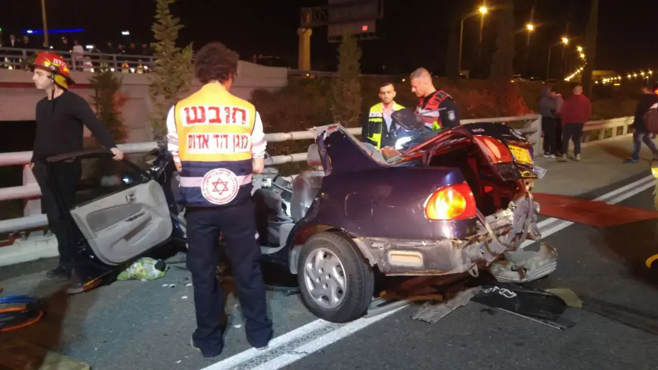 תאונת דרכים במחלף נס ציונה על כביש 431, 4 בדצמבר 2016 תאונת דרכים במחלף נס ציונה על כביש 431, 4 בדצמבר 2016