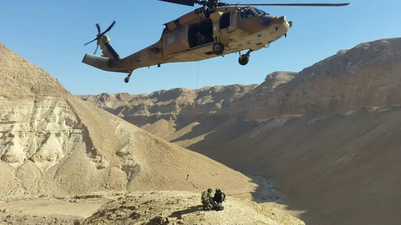 גבר נהרג ובנו נפצע קשה בנפילה מצוק בנחל צאלים שבנגב, 9 דצמבר 2016 גבר נהרג ובנו נפצע קשה בנפילה מצוק בנחל צאלים שבנגב, 9 דצמבר 2016