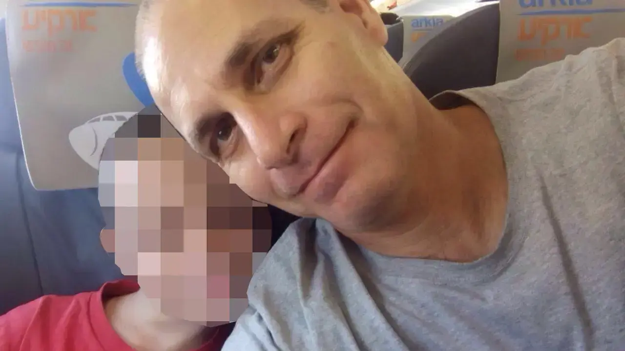 ד"ר עמרי ניר שנהרג בנפילה ממצוק בנחל צאלים עם אחד מילדיו ד"ר עמרי ניר שנהרג בנפילה ממצוק בנחל צאלים עם אחד מילדיו
