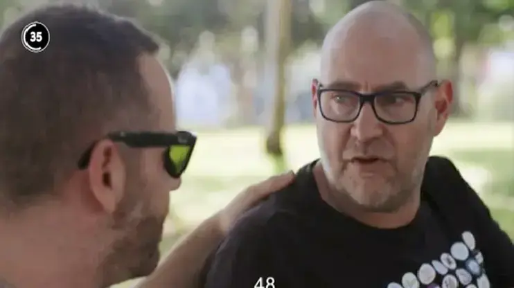 לצבי יש בעיה הצצה לצבי יש בעיה הצצה
