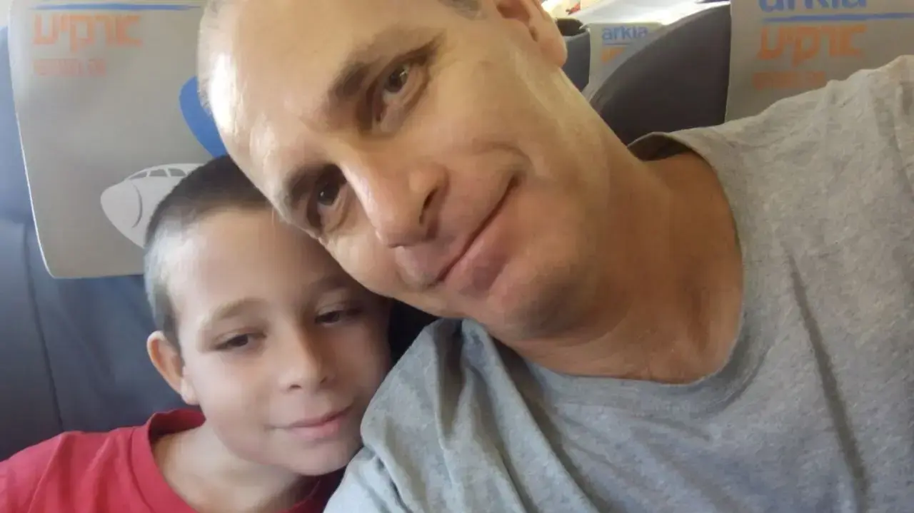 ד"ר עמרי ניר ובנו עילי ניר שנהרגו בעת טיול בנחל צאלים
