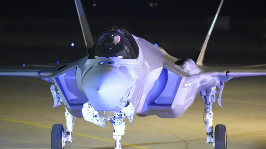 מטוס ה-F-35 בבסיס נבטים, 12 בדצמבר 2016 מטוס ה-F-35 בבסיס נבטים, 12 בדצמבר 2016