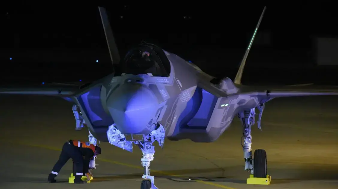 מטוס ה-F-35 בבסיס נבטים, 12 בדצמבר 2016 מטוס ה-F-35 בבסיס נבטים, 12 בדצמבר 2016
