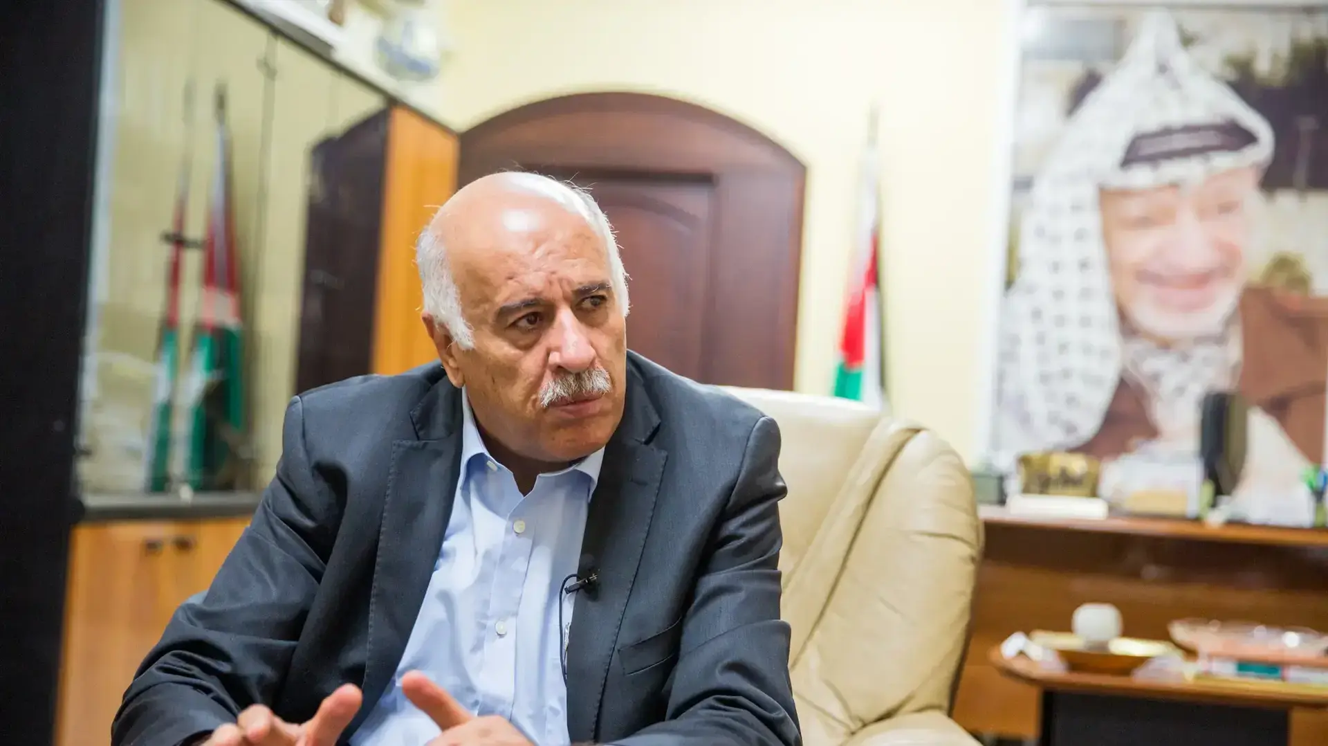 ג'יבריל רג'וב, יו"ר התאחדות הכדורגל הפלסטינית, רמאללה 11 בדצמבר 2016 ג'יבריל רג'וב, יו"ר התאחדות הכדורגל הפלסטינית, רמאללה 11 בדצמבר 2016