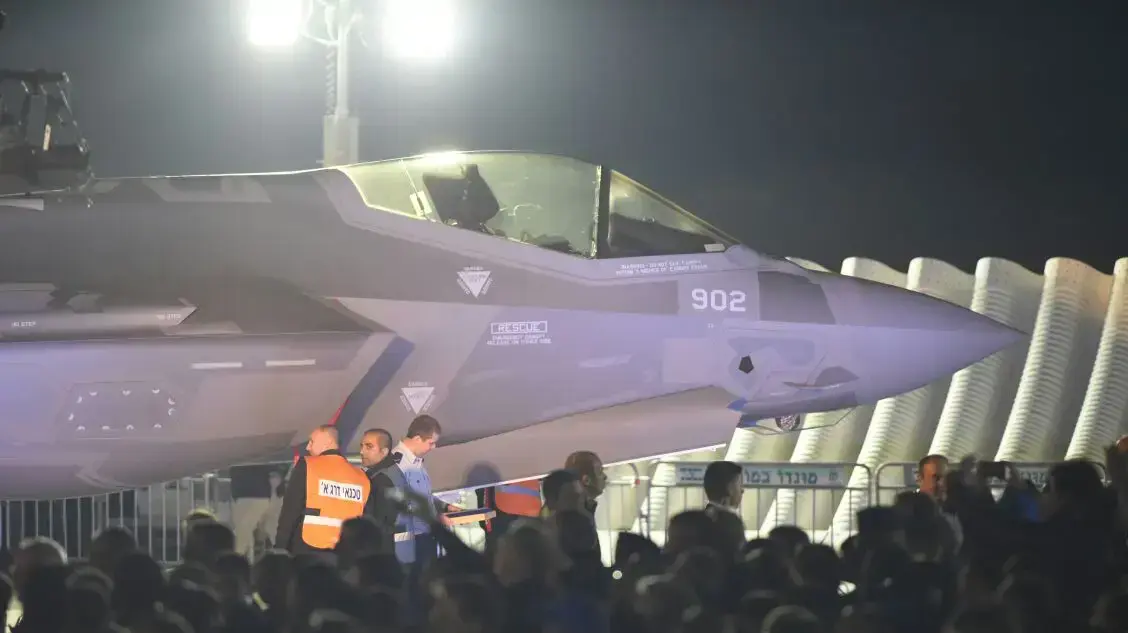 מטוס ה-F-35 בבסיס נבטים, 12 בדצמבר 2016 מטוס ה-F-35 בבסיס נבטים, 12 בדצמבר 2016