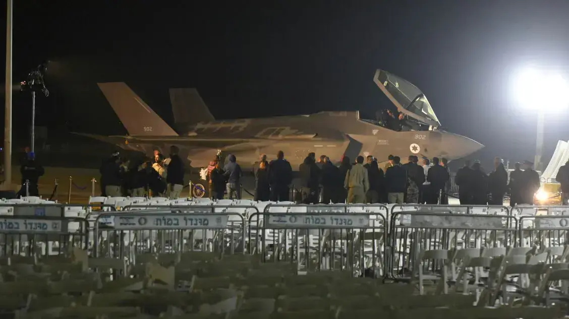 מטוס ה-F-35, בסיס נבטים, 12 בדצמבר 2016 מטוס ה-F-35, בסיס נבטים, 12 בדצמבר 2016