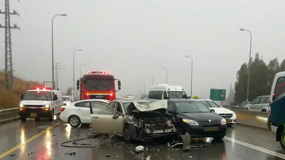 תאונת דרכים כביש 90, בסמוך למקום בו אירעה תאונה נוספת הבוקר, 13 בדצמבר 2016 תאונת דרכים כביש 90, בסמוך למקום בו אירעה תאונה נוספת הבוקר, 13 בדצמבר 2016