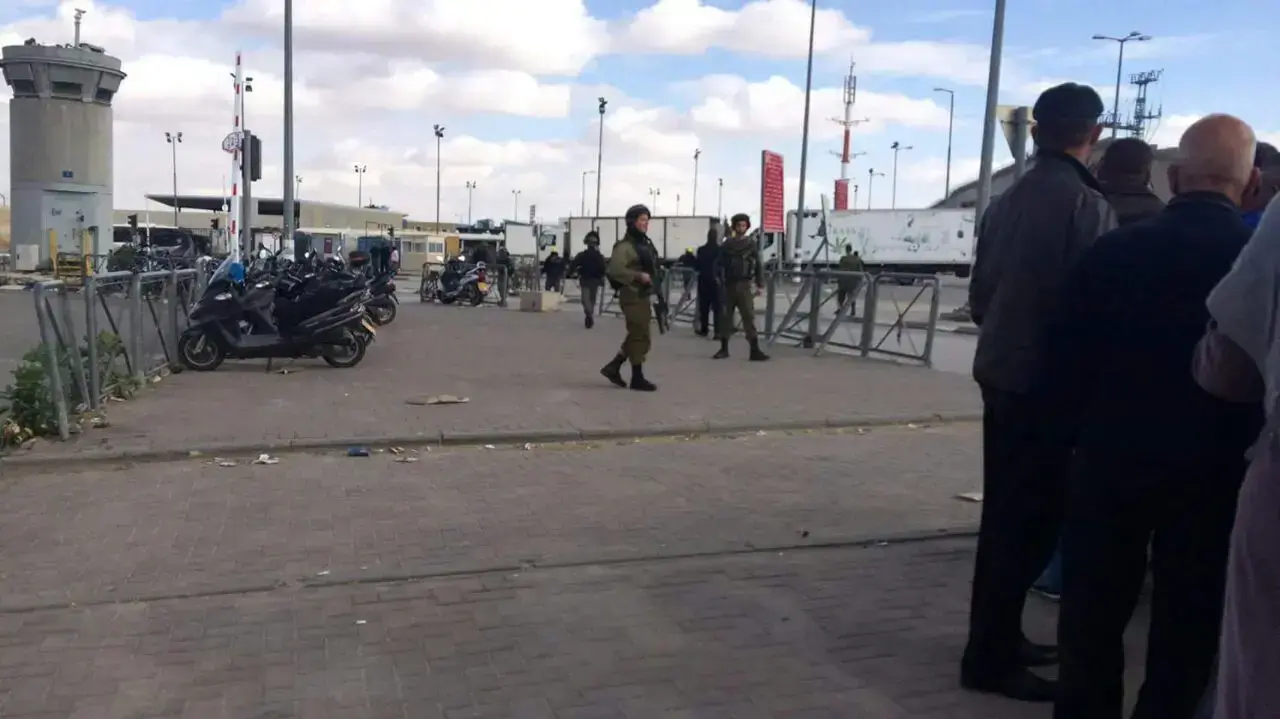 מחסום קלנדיה לאחר ניסיון פיגוע דריסה, 13 בדצמבר 2016 מחסום קלנדיה לאחר ניסיון פיגוע דריסה, 13 בדצמבר 2016