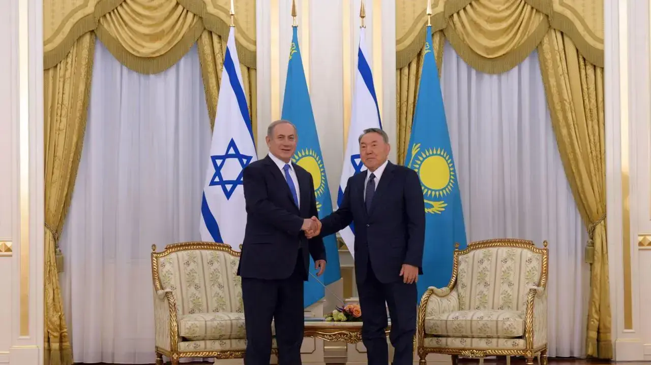 פגישת ראש הממשלה בנימין נתניהו עם נשיא קזחסטן נורסולטן נזרבייב, קזחסטן. דצמבר 2016 פגישת ראש הממשלה בנימין נתניהו עם נשיא קזחסטן נורסולטן נזרבייב, קזחסטן. דצמבר 2016