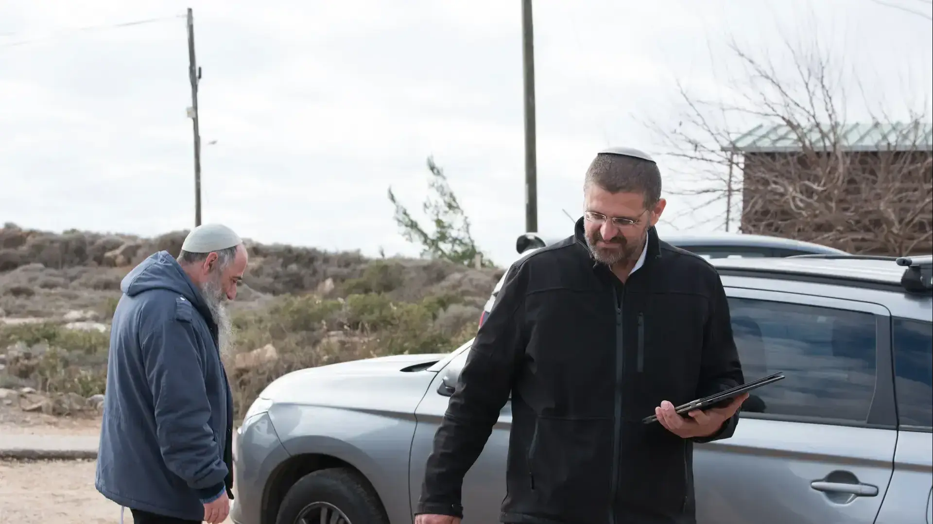 אביחי בוארון יושב ראש מטה המאבק נגד פינוי מאחז עמונה 15 בדצמבר 2016 אביחי בוארון יושב ראש מטה המאבק נגד פינוי מאחז עמונה 15 בדצמבר 2016