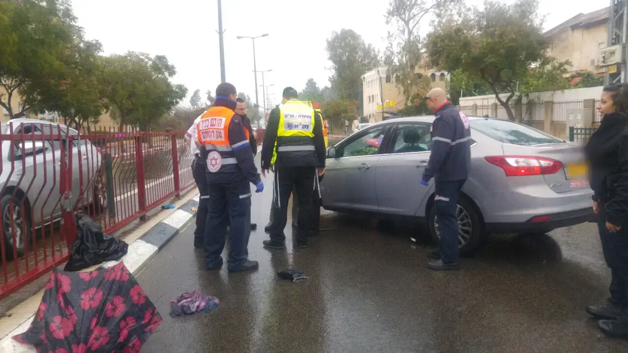 הולכת רגל נהרגה מפגיעת רכב בפתח תקווה, 16 בדצמבר 2016 הולכת רגל נהרגה מפגיעת רכב בפתח תקווה, 16 בדצמבר 2016