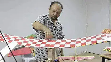 מוחמד א-זווארי, אזרח תוניסאי שנרצח וכלי תקשורת דיווחו שהמוסד התנקש בחייו בשל קשריו עם חמאס, דצמבר 2016 מוחמד א-זווארי, אזרח תוניסאי שנרצח וכלי תקשורת דיווחו שהמוסד התנקש בחייו בשל קשריו עם חמאס, דצמבר 2016