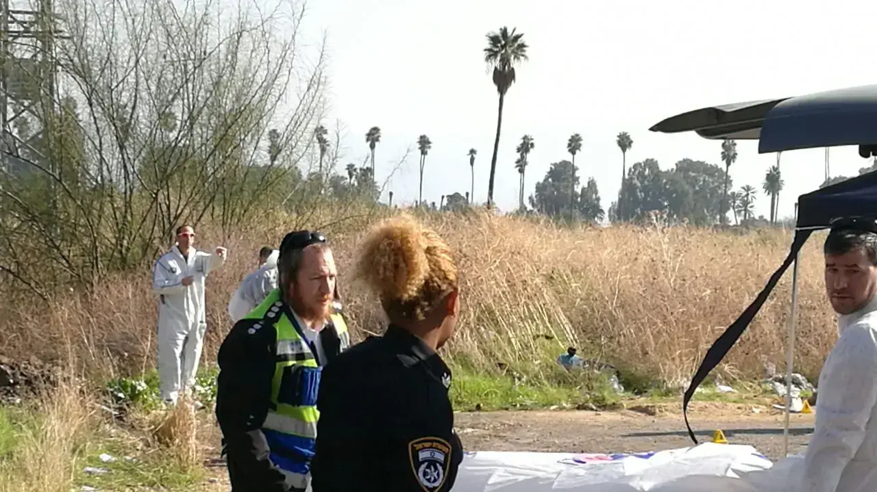 גופת של צעירה בת כ20 מקיבוץ גינוסר שהוטלה בכניסה למושבה מגדל, 20 בדצמבר 2016 גופת של צעירה בת כ20 מקיבוץ גינוסר שהוטלה בכניסה למושבה מגדל, 20 בדצמבר 2016