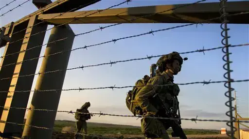 חיילי צה"ל נכנסים קרקעית לעזה חיילי צה"ל נכנסים קרקעית לעזה