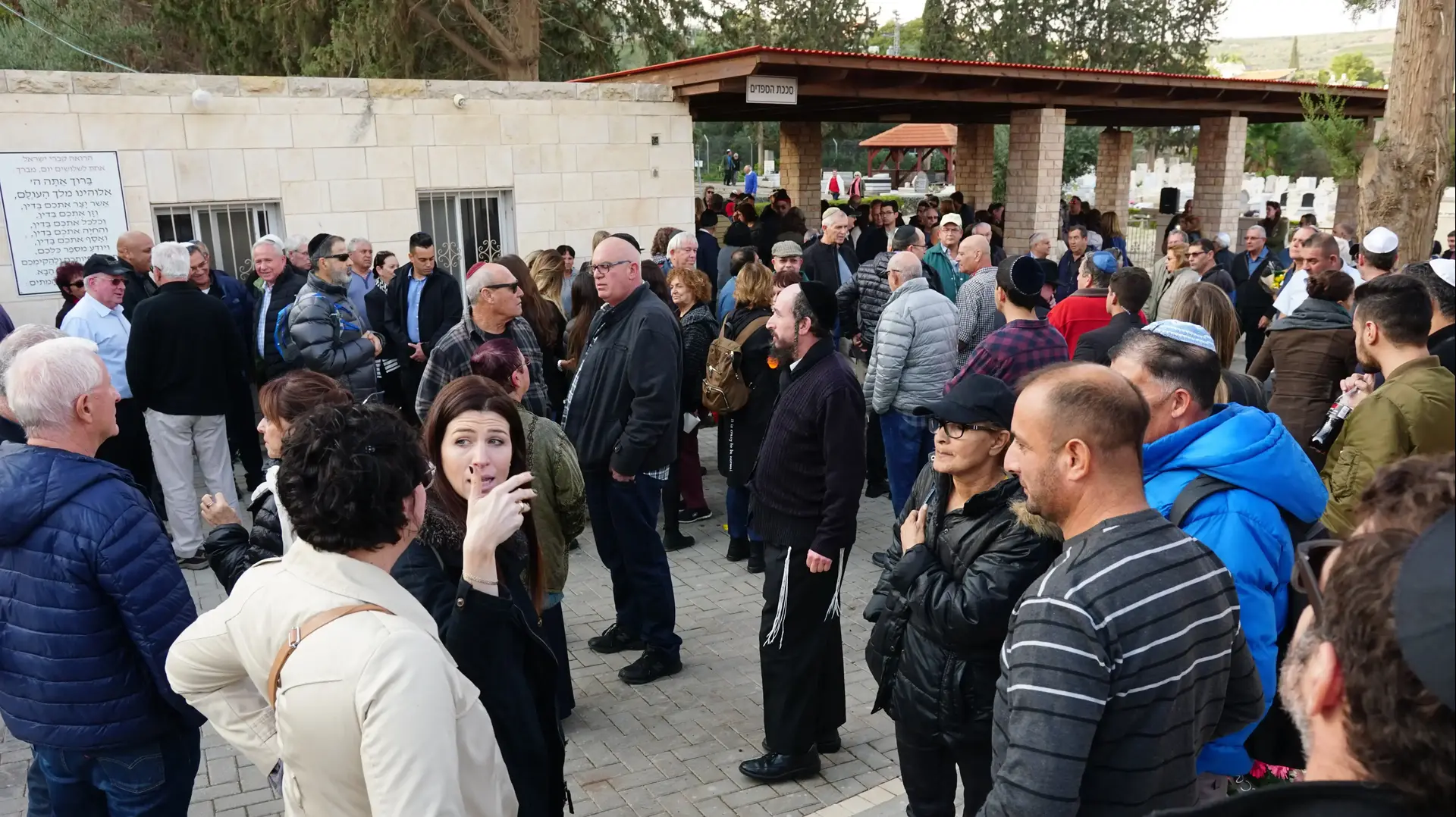 הלווייתו של יוסי ג'ינו לוחם לשעבר בסיירת מטכ"ל, מגדל. 22 בדצמבר 2016 הלווייתו של יוסי ג'ינו לוחם לשעבר בסיירת מטכ"ל, מגדל. 22 בדצמבר 2016
