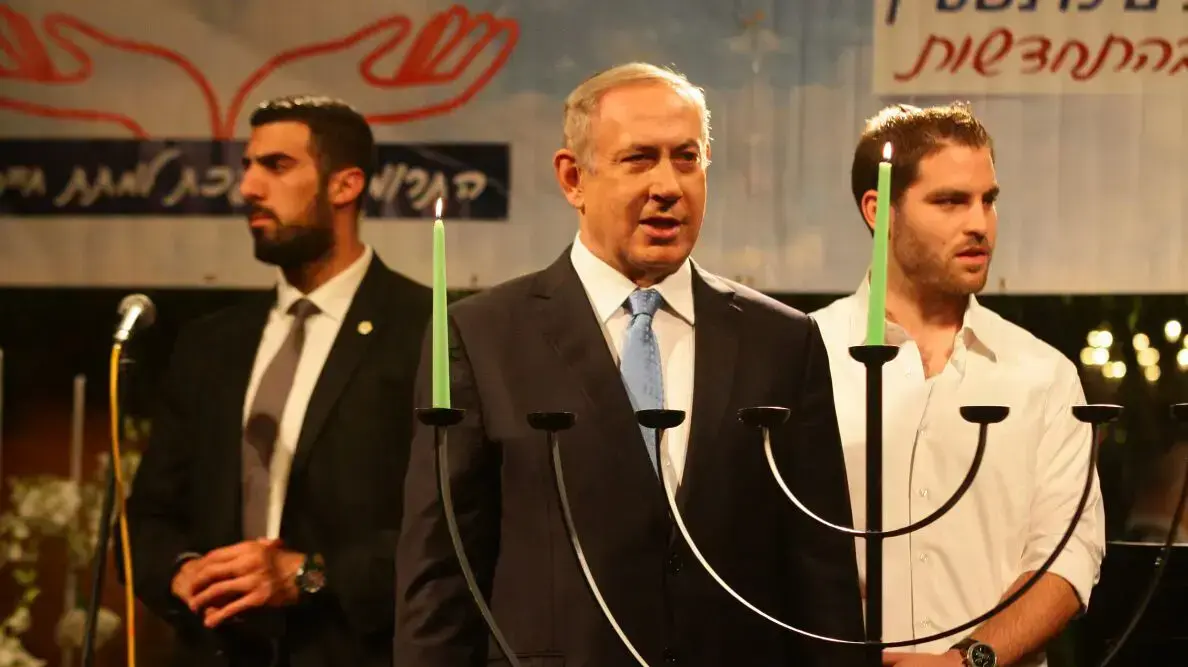 בנימין נתניהו נואם על החלטת מועצת הביטחון של האו"ם נגד ההתנחלויות בחוות רונית, 24 בדצמבר בנימין נתניהו נואם על החלטת מועצת הביטחון של האו"ם נגד ההתנחלויות בחוות רונית, 24 בדצמבר