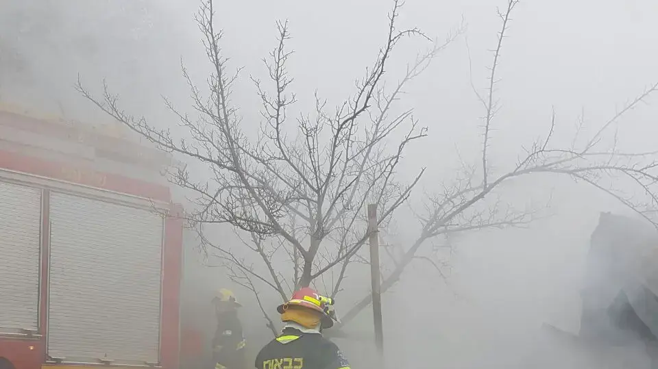 שריפה בקרוואן שמושב אמירים, 27 בדצמבר 2016 שריפה בקרוואן שמושב אמירים, 27 בדצמבר 2016