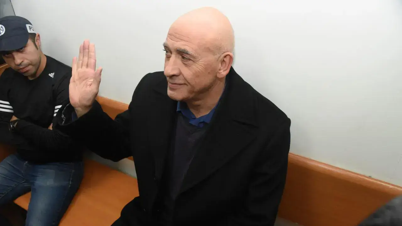 דיון להארכת מעצר של חבר הכנסת באסל גטאס בבית משפט השלום בראשון לציון, 27 בדצמבר 2016 דיון להארכת מעצר של חבר הכנסת באסל גטאס בבית משפט השלום בראשון לציון, 27 בדצמבר 2016