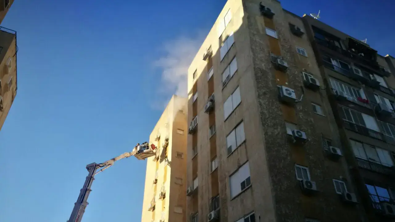 שריפה בבניין מגורים בראשון לציון, 30 בדצמבר 2016 שריפה בבניין מגורים בראשון לציון, 30 בדצמבר 2016