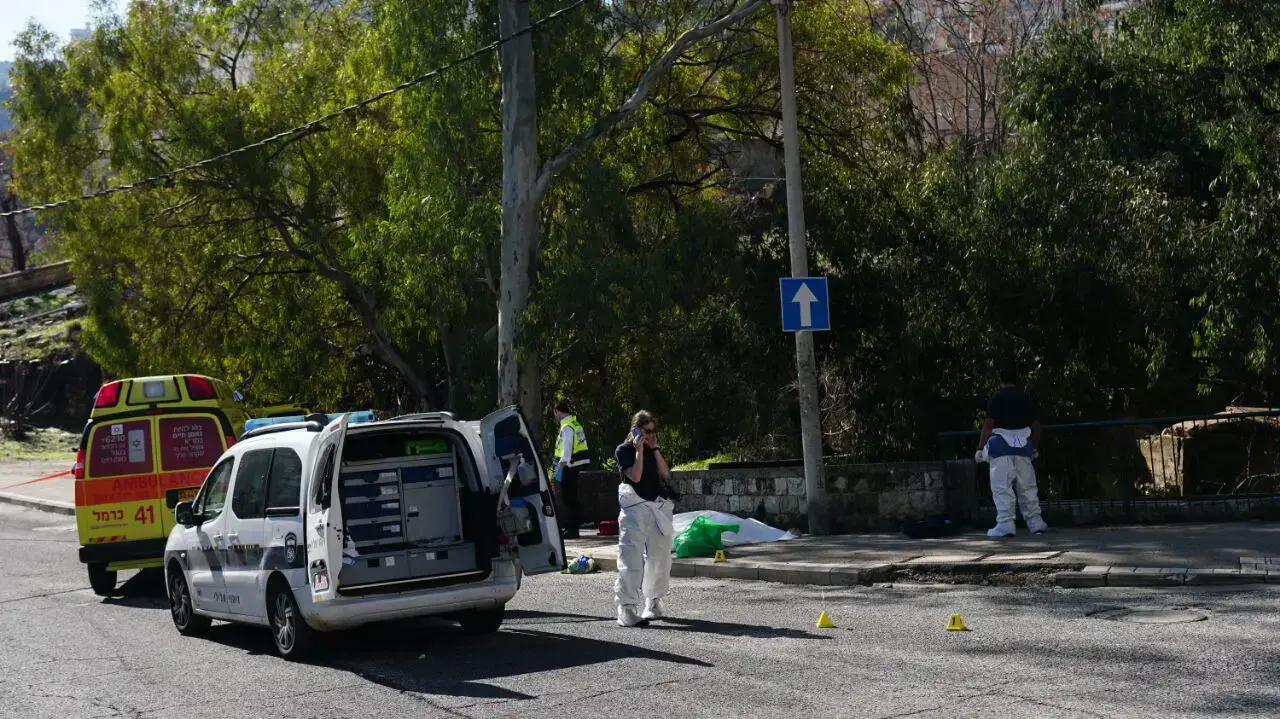זירת הירי ברחוב הגיבורים בחיפה, 3 בינואר 2017 זירת הירי ברחוב הגיבורים בחיפה, 3 בינואר 2017