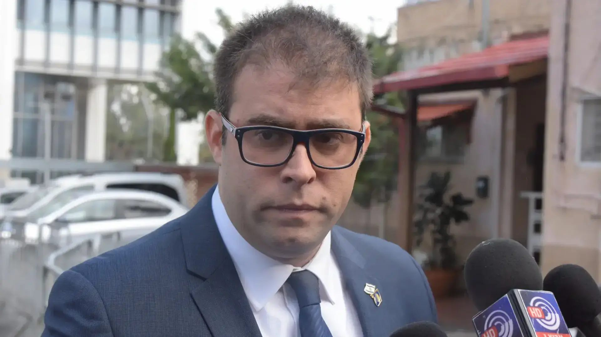 אורן חזן בהכרעת דין לחייל אלאור אזריה, קריה, תל אביב. ינואר 2017 אורן חזן בהכרעת דין לחייל אלאור אזריה, קריה, תל אביב. ינואר 2017
