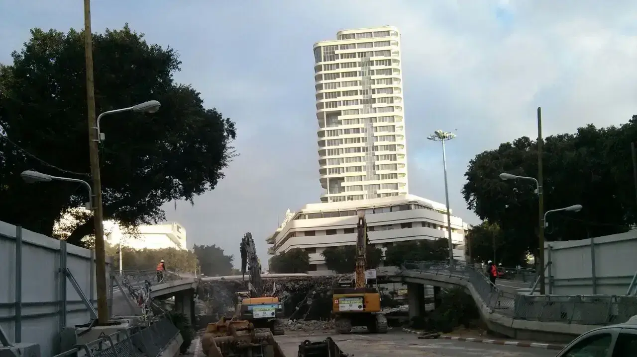 הריסת כיכר דיזנגוף בתל אביב, 9 בינואר 2017 הריסת כיכר דיזנגוף בתל אביב, 9 בינואר 2017