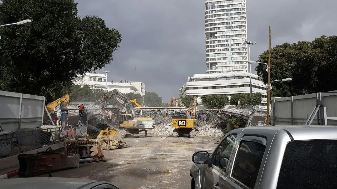 הריסת כיכר דיזנגוף בתל אביב, 9 בינואר 2017 הריסת כיכר דיזנגוף בתל אביב, 9 בינואר 2017