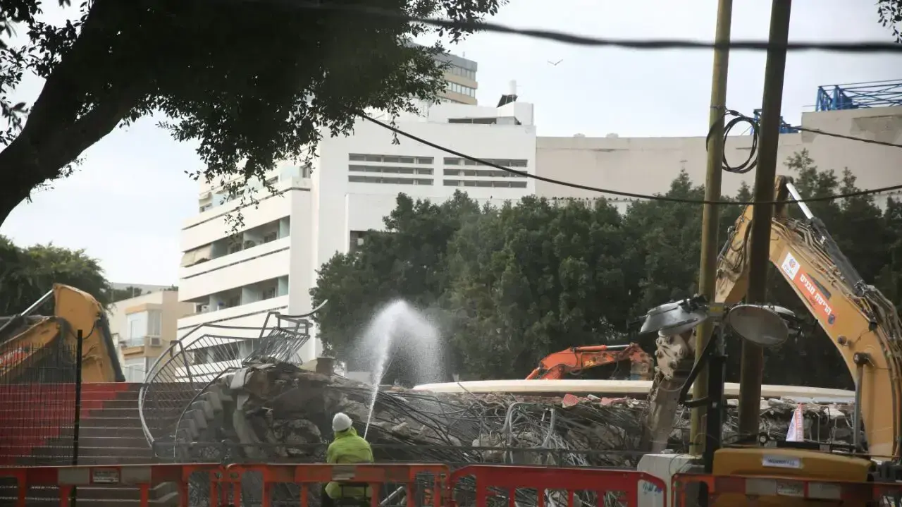 הריסת כיכר דיזנגוף בתל אביב, 9 בינואר 2017 הריסת כיכר דיזנגוף בתל אביב, 9 בינואר 2017
