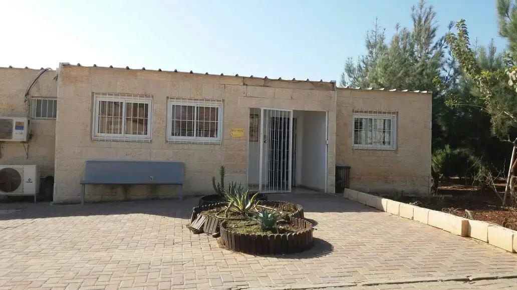 מבנה חדש הוקם בהתנחלות אדם על אדמה פלסטינית בניגוד לחוק, ינואר 2017