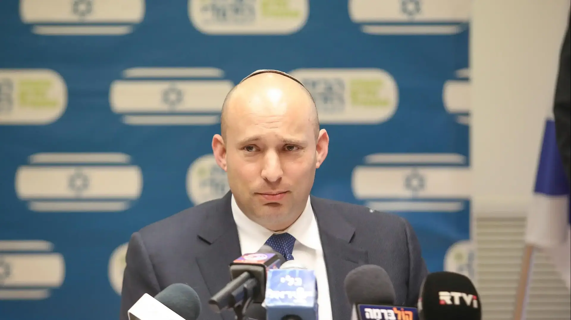 שר החינוך נפתלי בנט בישיבת סיעת הבית היהודי, 16 בינואר 2016 שר החינוך נפתלי בנט בישיבת סיעת הבית היהודי, 16 בינואר 2016