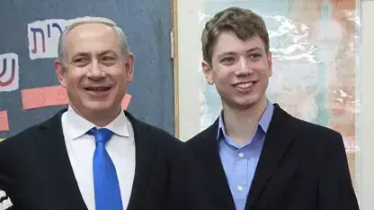 ראש הממשלה בנימין נתניהו ובני משפחתו בקלפי בשכונת רחביה בירושלים, ינואר 2013 ראש הממשלה בנימין נתניהו ובני משפחתו בקלפי בשכונת רחביה בירושלים, ינואר 2013