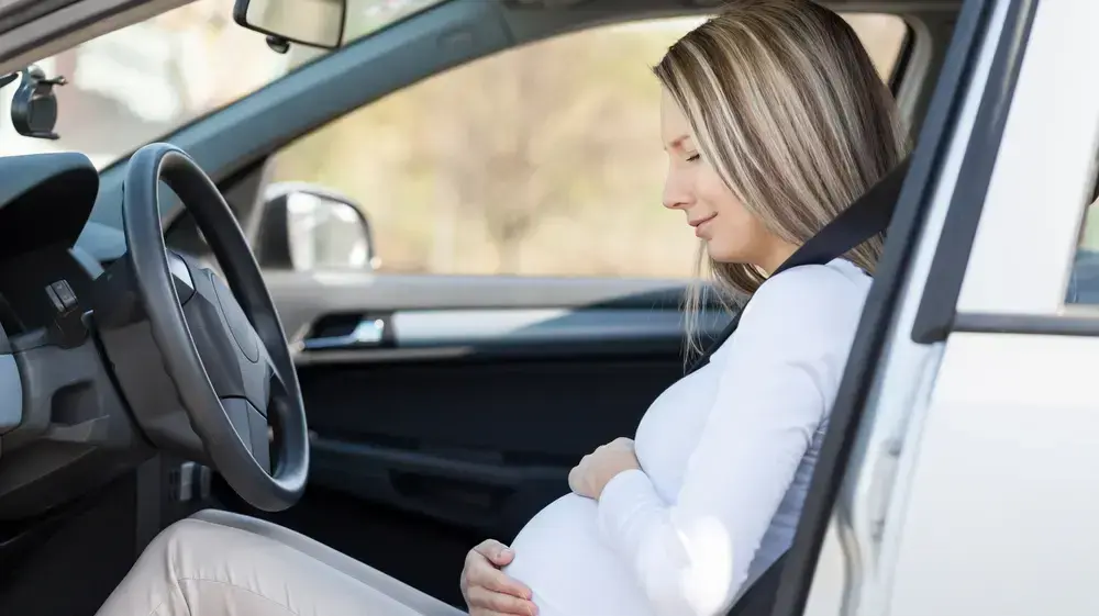 בווידאו: קורס הכנה ללידה - במכונית בווידאו: קורס הכנה ללידה - במכונית