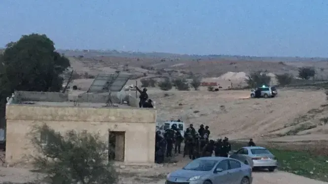 נושא: עימותים בכפר אום אל-חיראן בנגב, 18 בינואר 2017 נושא: עימותים בכפר אום אל-חיראן בנגב, 18 בינואר 2017
