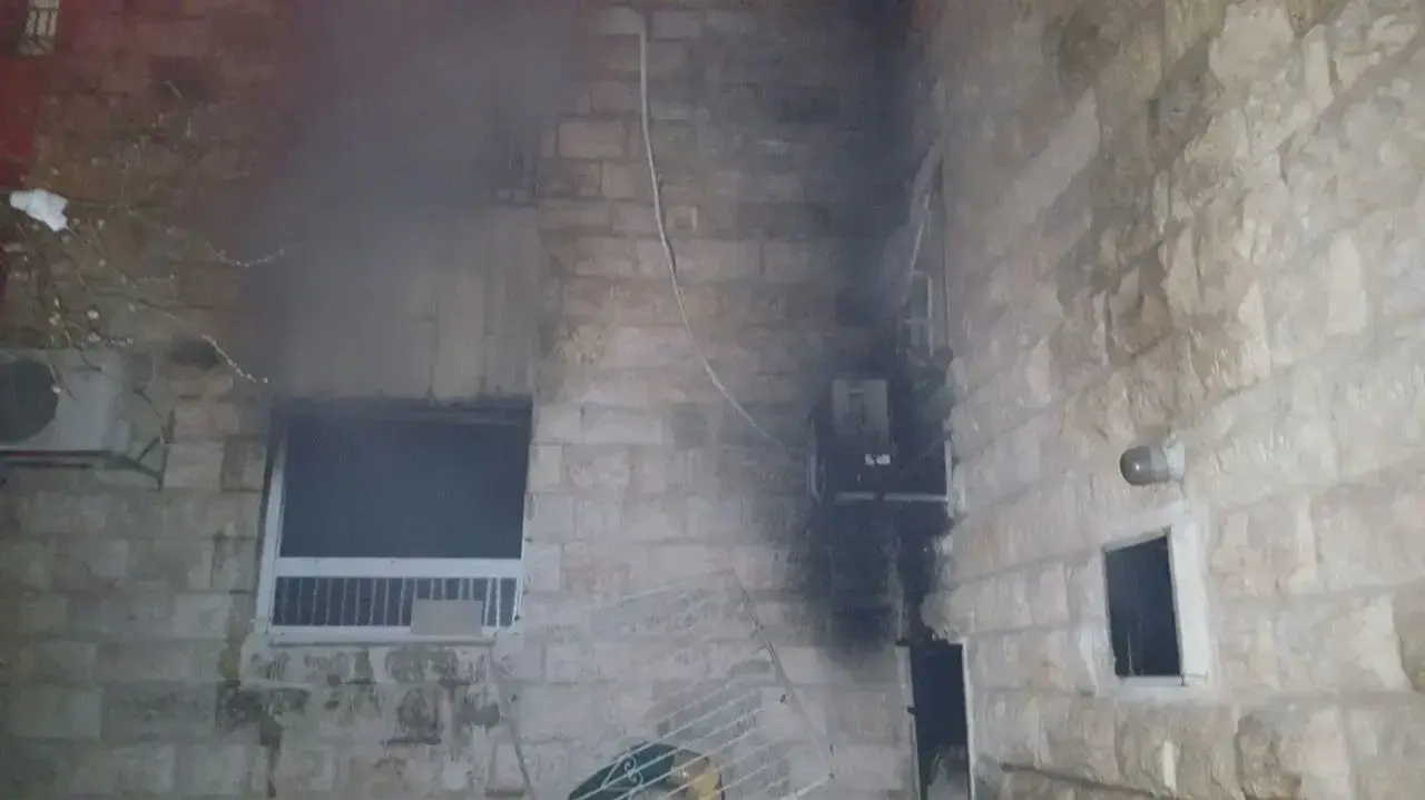 שישה נפצעו בשריפה שפרצה בבניין בירושלים מפיצוץ גז שישה נפצעו בשריפה שפרצה בבניין בירושלים מפיצוץ גז