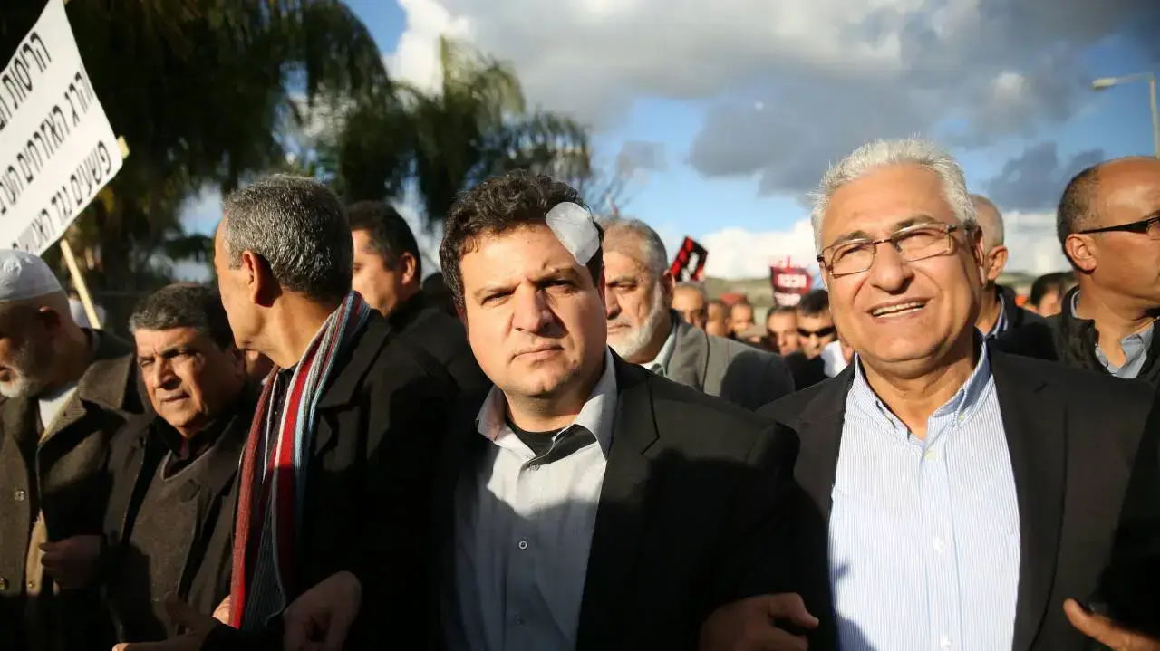 הפגנה בערערה במחאה על הפינוי האלים באום אל-חיראן בנגב, 21 בינואר 2017 הפגנה בערערה במחאה על הפינוי האלים באום אל-חיראן בנגב, 21 בינואר 2017