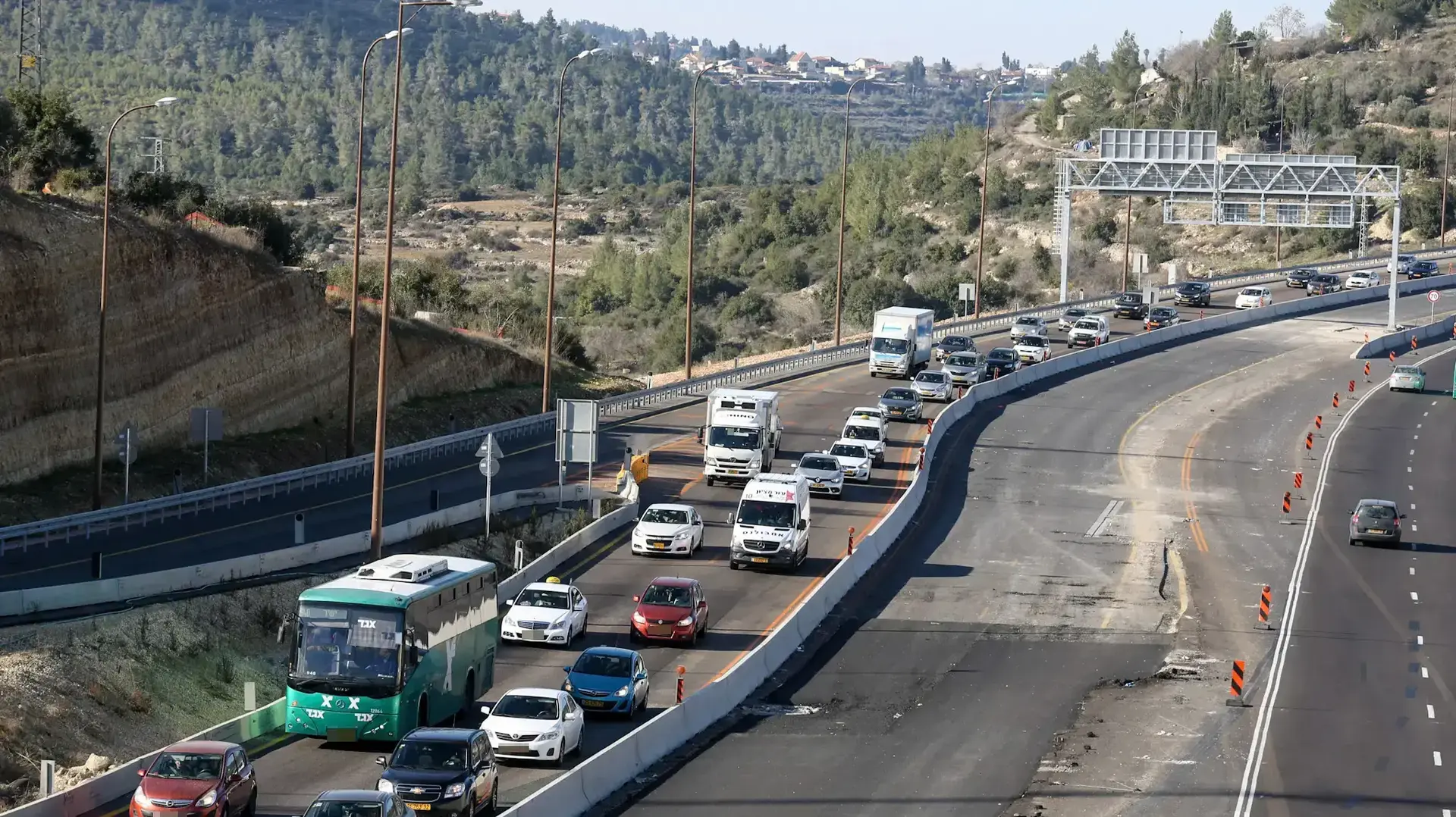 פקק תנועה בכביש 1 בדרך לירושלים. 22 בינואר 2017 פקק תנועה בכביש 1 בדרך לירושלים. 22 בינואר 2017