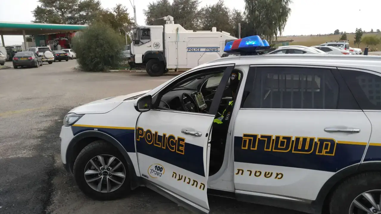 משטרה בסביבת מקום קבורת יעקוב אבו אל-קיעאן, 24 בינואר 2017 משטרה בסביבת מקום קבורת יעקוב אבו אל-קיעאן, 24 בינואר 2017