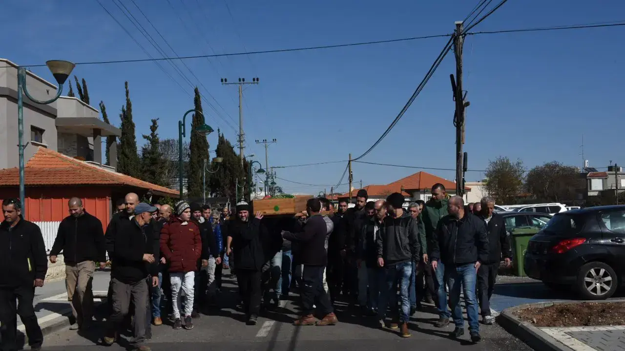 הלווייתה של דארין חאג' שנהרגה בתאונת הדרכים אתמול, ריחניה. 24 בינואר 2017 הלווייתה של דארין חאג' שנהרגה בתאונת הדרכים אתמול, ריחניה. 24 בינואר 2017