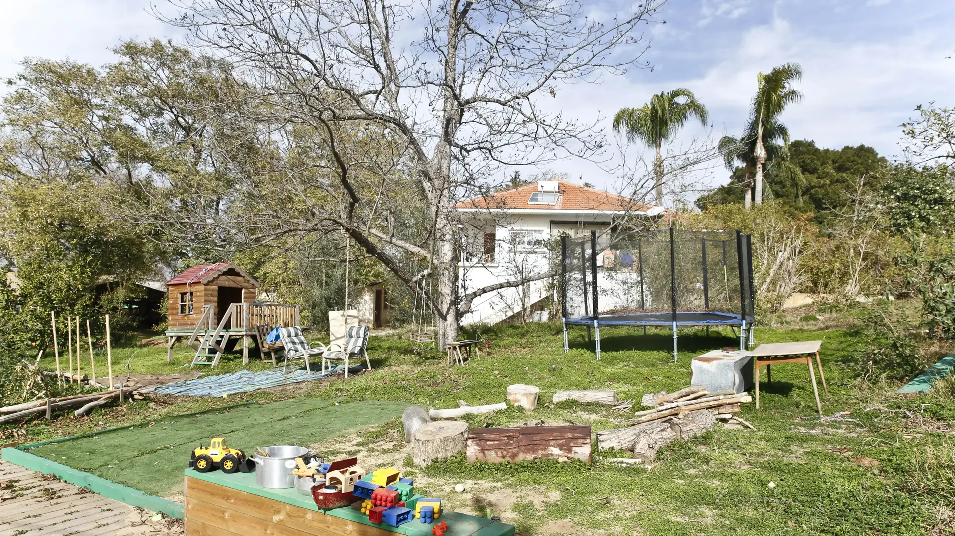 גינה ביתית במושב מיישר גינה ביתית במושב מיישר