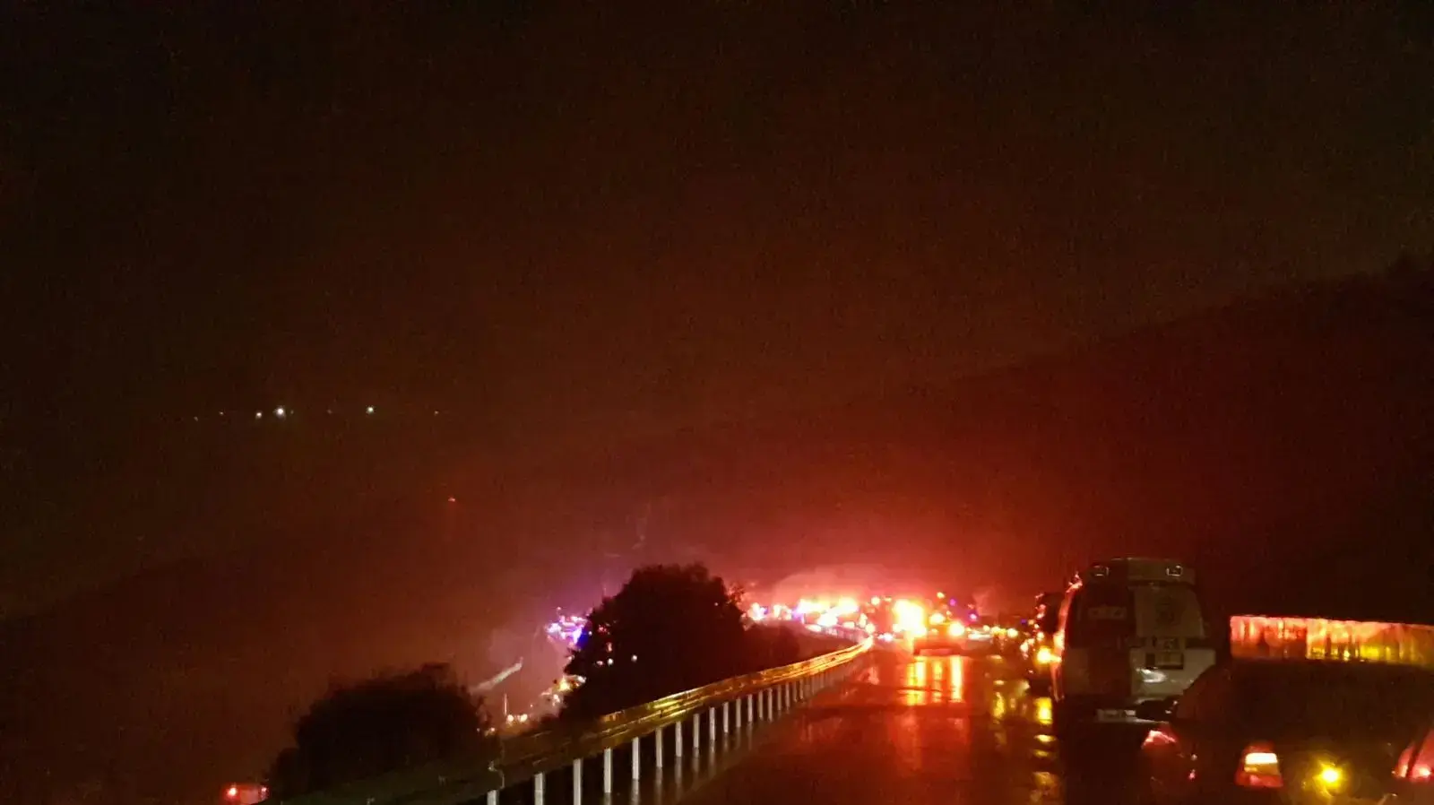 כוחות הצלה בזירת תאונת האוטובוס במעלה לבונה, 27 בינואר 2017 כוחות הצלה בזירת תאונת האוטובוס במעלה לבונה, 27 בינואר 2017